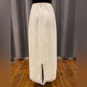 Vintage Kayser half slip skirt